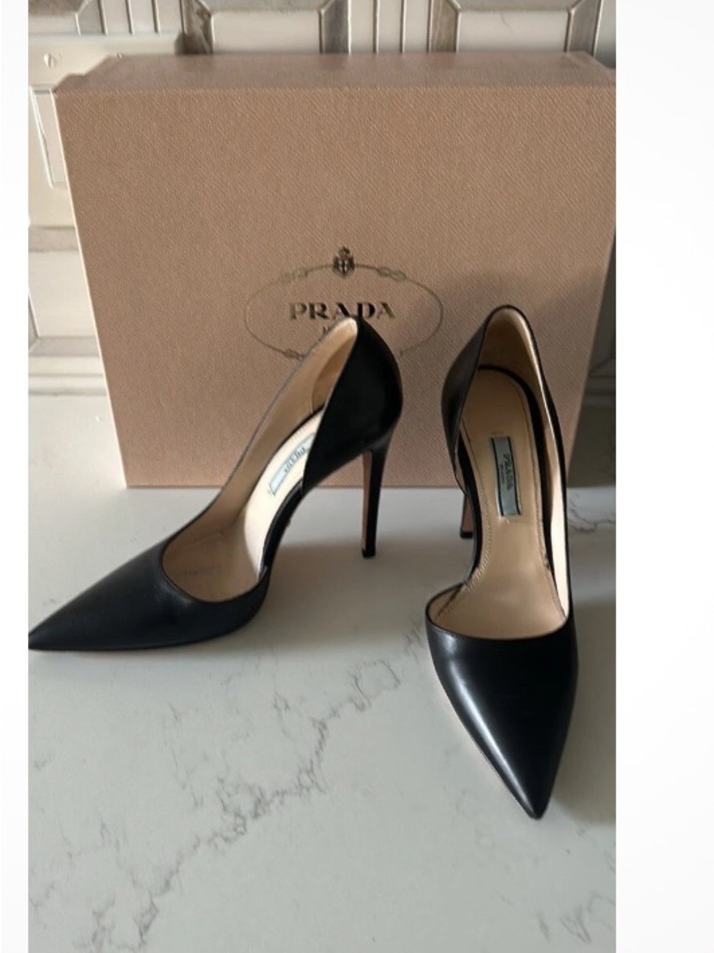 Prada Pumps 36.5 US Leather Black
Pointed Toe Stiletto Heel- Authentic